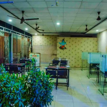 Hotel Kanha Indore Extérieur photo